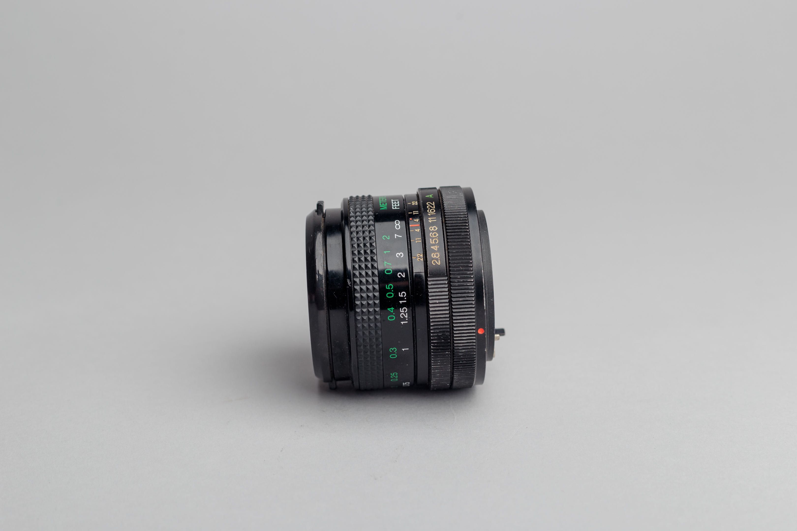 Objetiva Vivitar 24mm f/2.8 MC para Canon FD