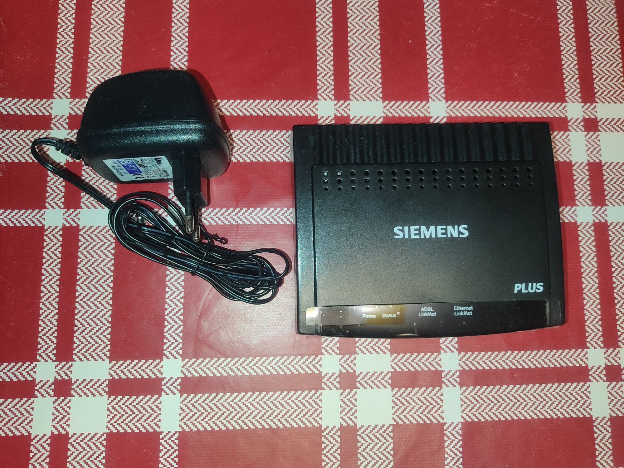 Адсл модем SIEMENS ADSL C2-010-I зі спліттером.