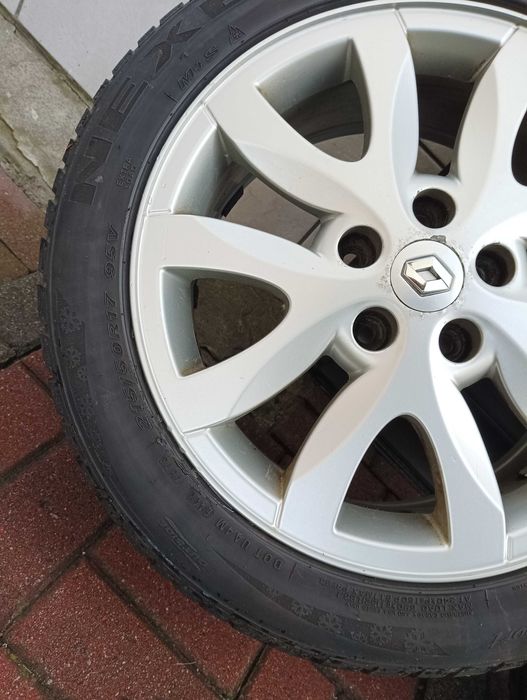 Renault 17 5x114,3 Koła zimowe z oponami i czujnikami.