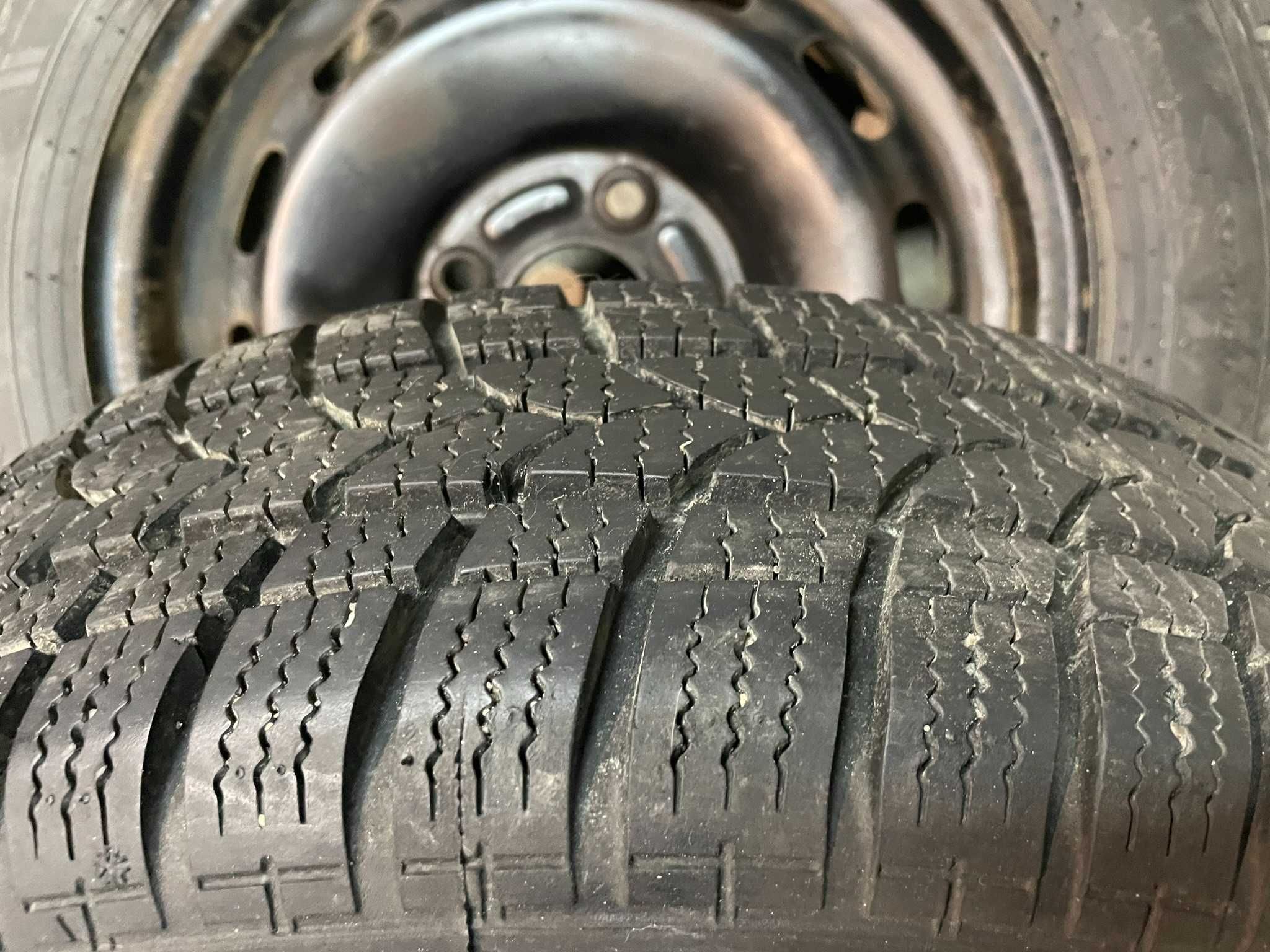 Ford Fiesta mk7 4x108 175/65 R14 koła zimowe opony felgi 7,5mm