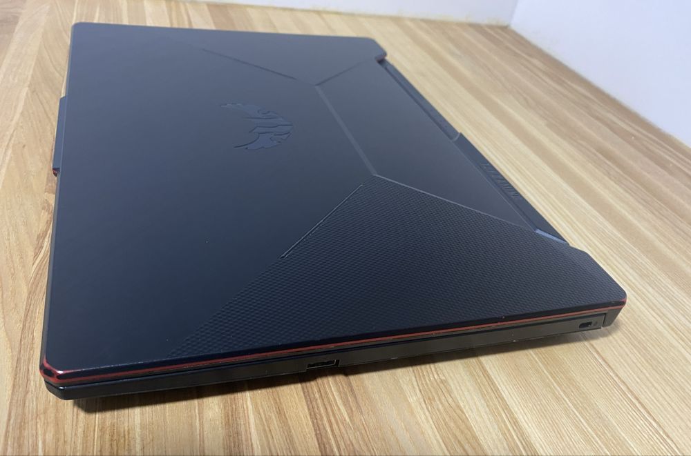 Asus TUF F15 | i5-10300H | GTX 1650 Ti |16 gb | SSD 512 гб| FHD 144 Гц