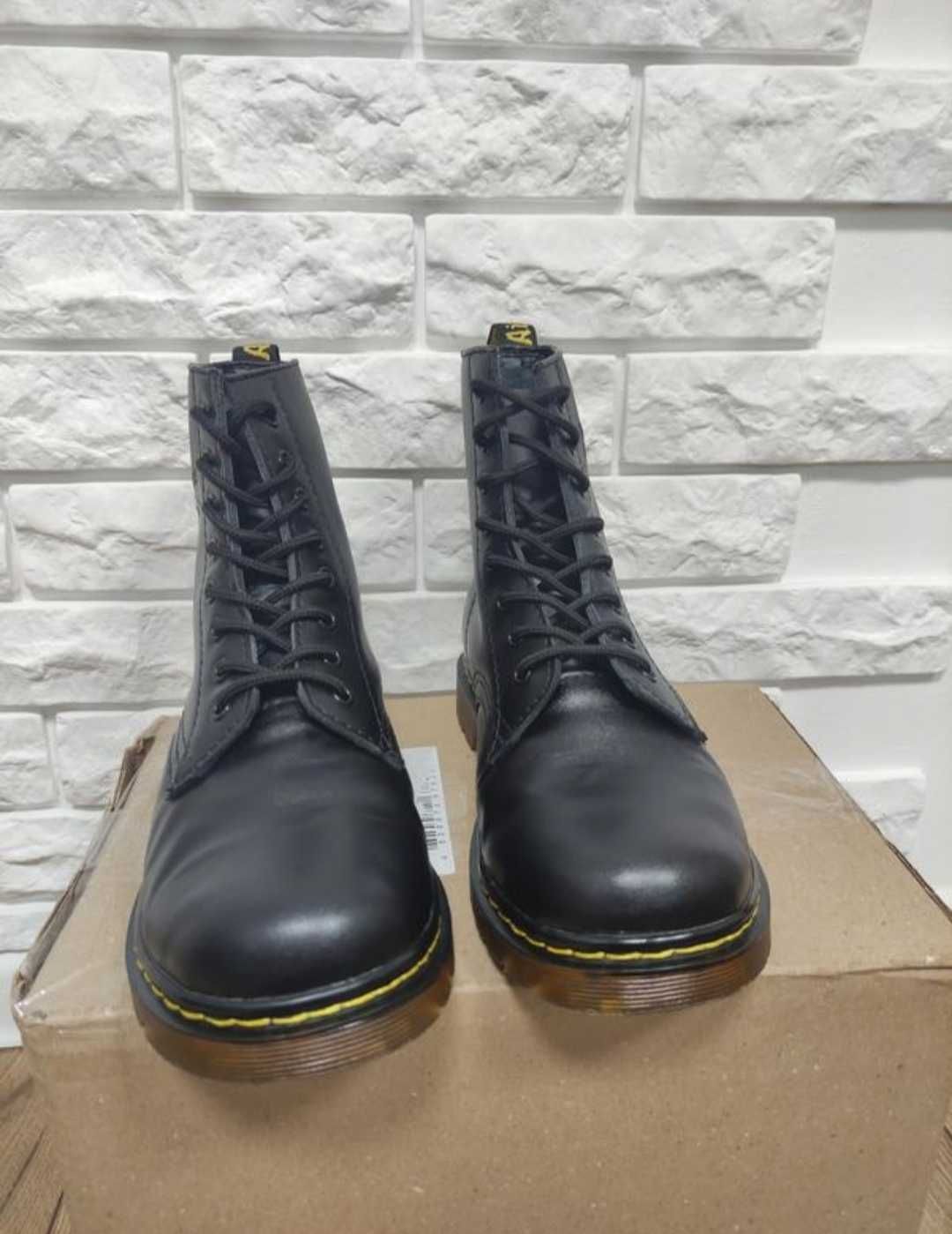 Dr. Martens 38 / 39 р чорні черевики жіночі шкіряні весняні шкіра нату