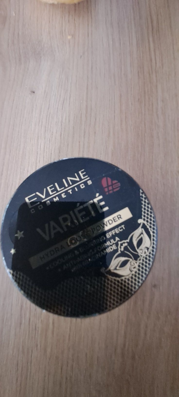 Puder sypki Eveline