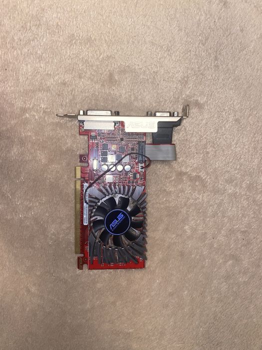 Продам видеокарту AMD Radeon R7 240 4GB