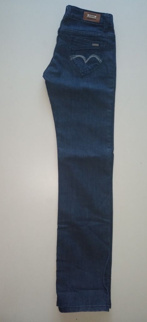 Nowe jeansy r.164
