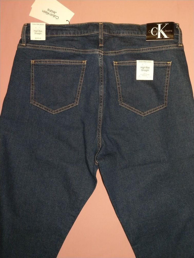Wyprzedaż spodnie męskie Calvin Klein Jeans.