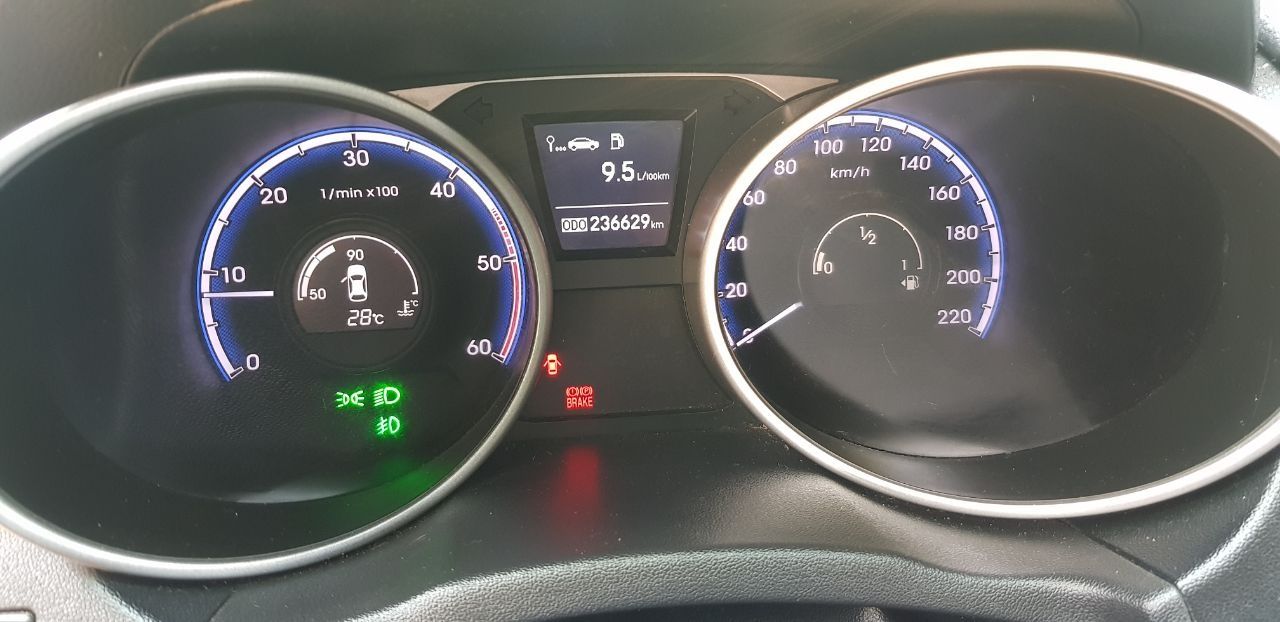 Hyundai ix35 2.0 CRDI, полный привод, ухожен