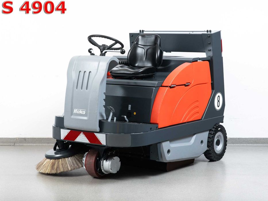 Zamiatarka Hako Jonas 1200 E NOWA BATERIA HAWKER 9300m²/h 45000 netto