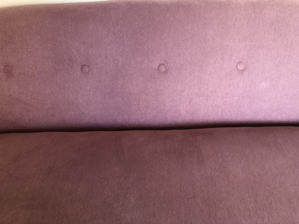 Sofá Lilás / Roxo