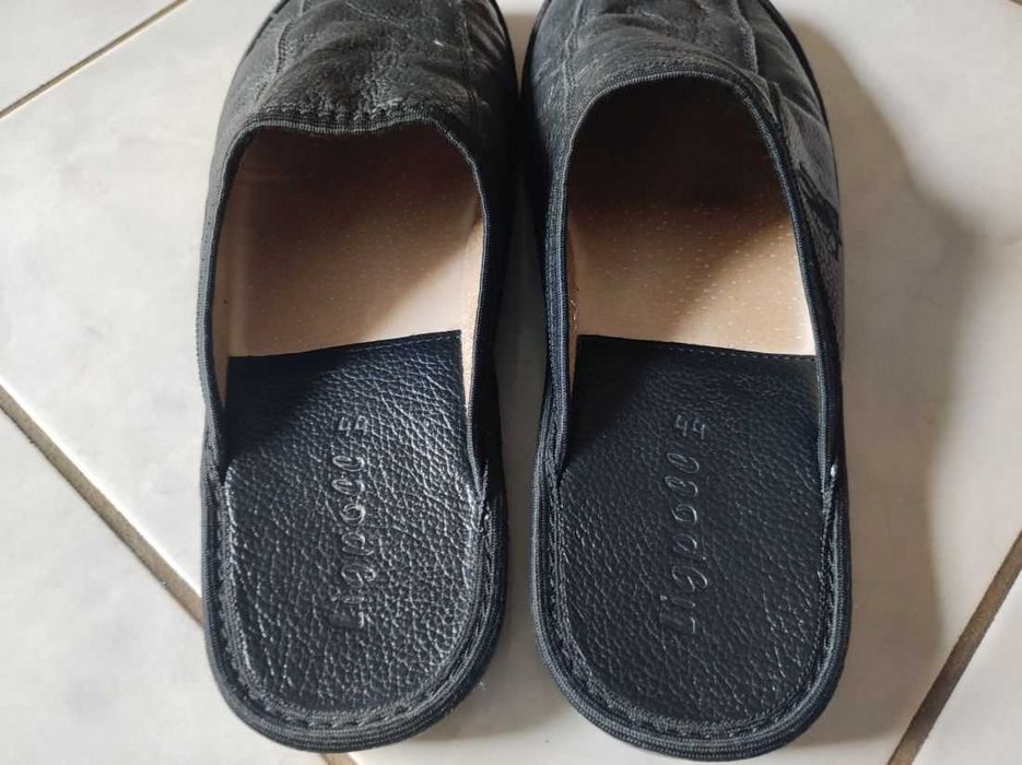 kapcie klapki skórzane góralskie laczki skórkowe ze skóry pantofle