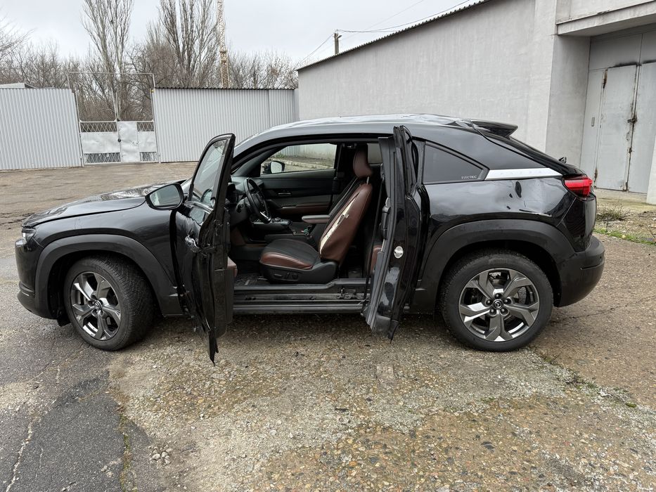 Продам mazda mx-30 mx30