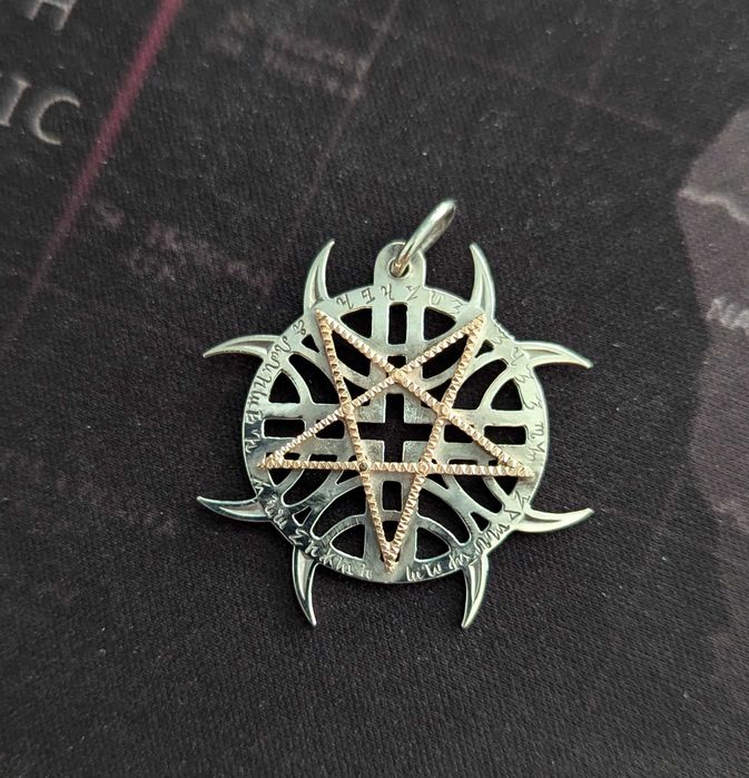 Пентакль Деломеланикона