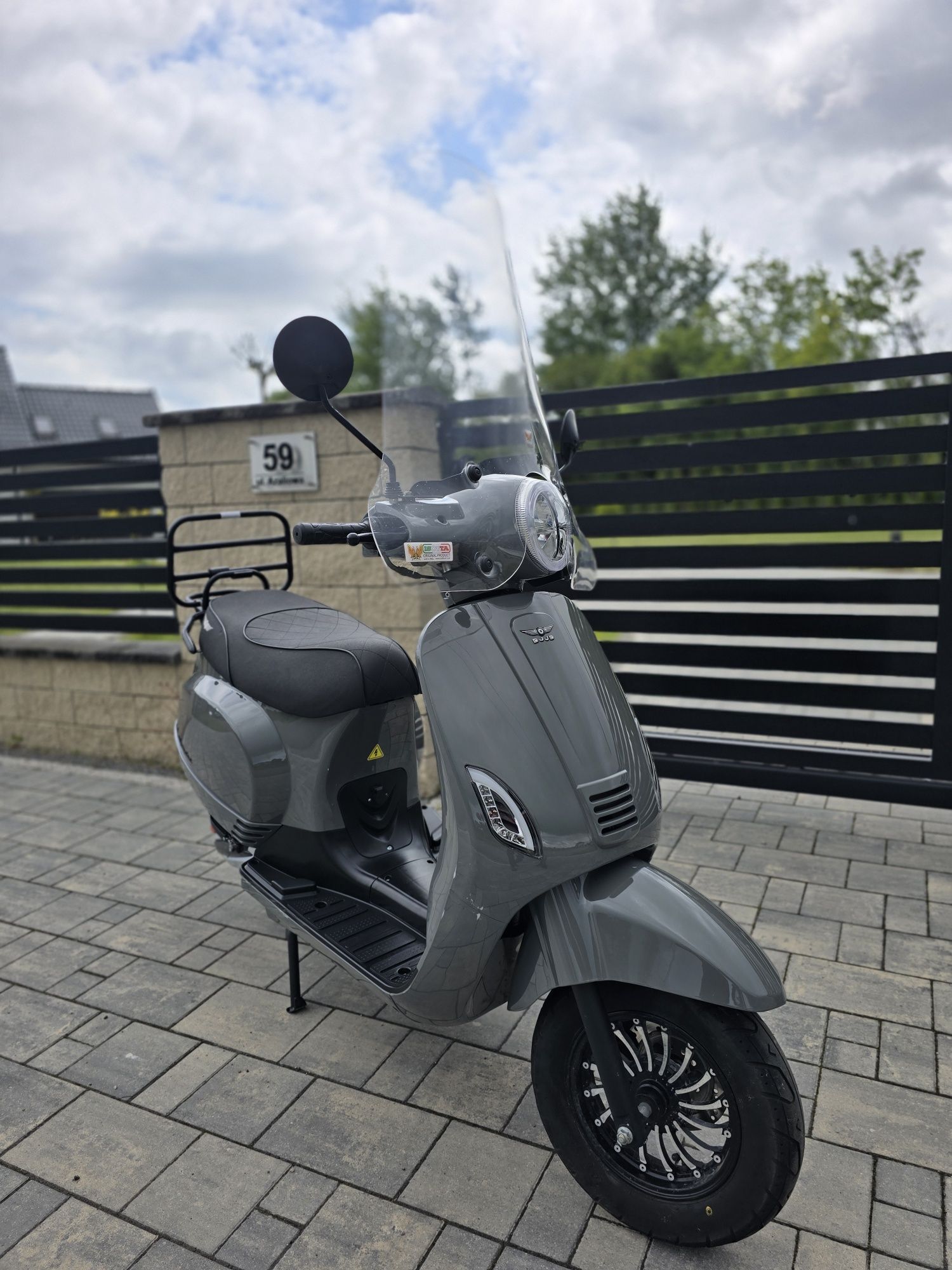 Skuter Elektryczny E-Cashmere Vespa Retro 2022r Wysoka Szyba Transport