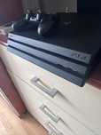 Sony plestetion 4 pro 1tb