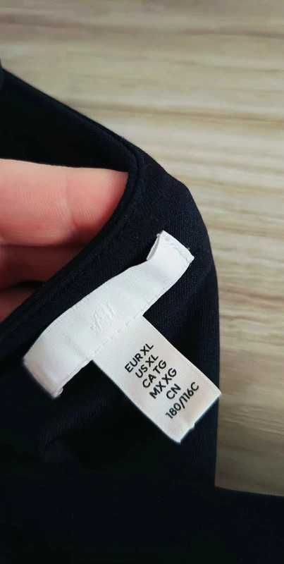 Sukienka bodycon na jedno ramię