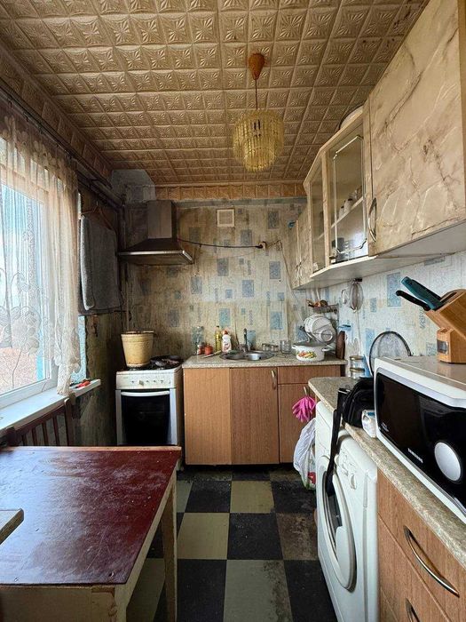 Продаж 2 кімн. квартири- вул. Михайла Грушевського (ДИМИТРОВА)