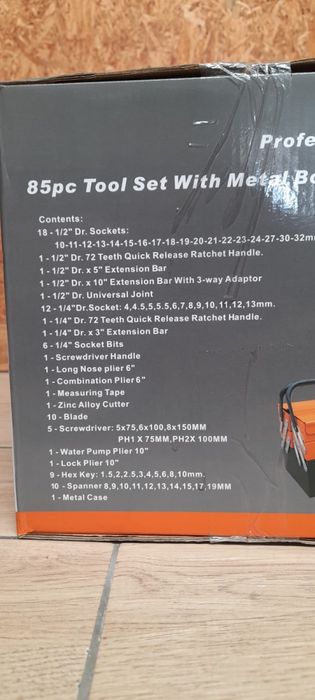 Mala de ferramentas em metal com 85 pecas novo e selado