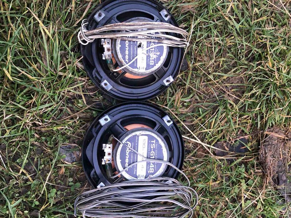 Продам автомобільні колонки Pioneer.