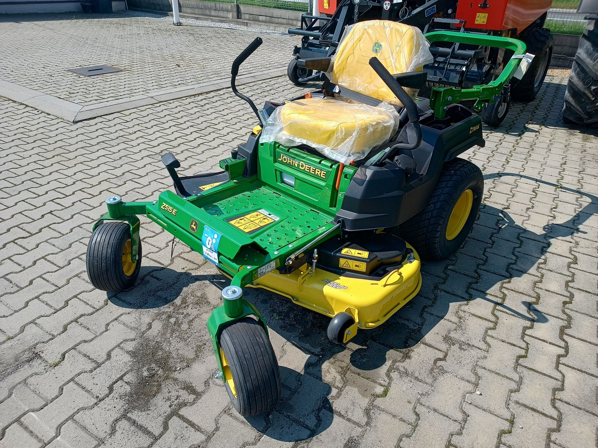 Kosiarka JOHN DEERE  x167R  Promocja Wiosenna !!