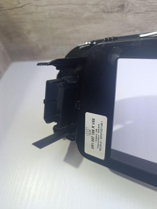 Рамка мультимедии на ауди Q5 2010-2017г.