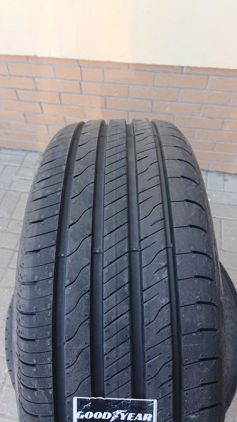 NOWE opony letnie 215/50R17 Goodyear EfficientGrip Performance 2