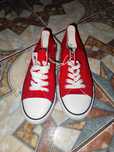Nowe trampki 38 CLEVE czwrwone