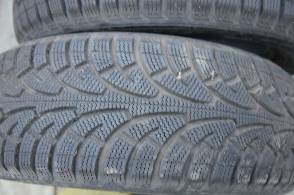Opony zimowe 215/60R16
