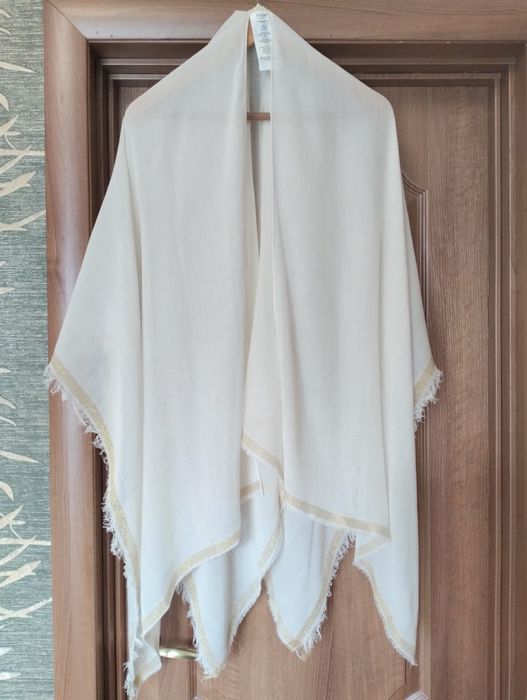 Вовняна біла накидка Maje пончо палантин вовна