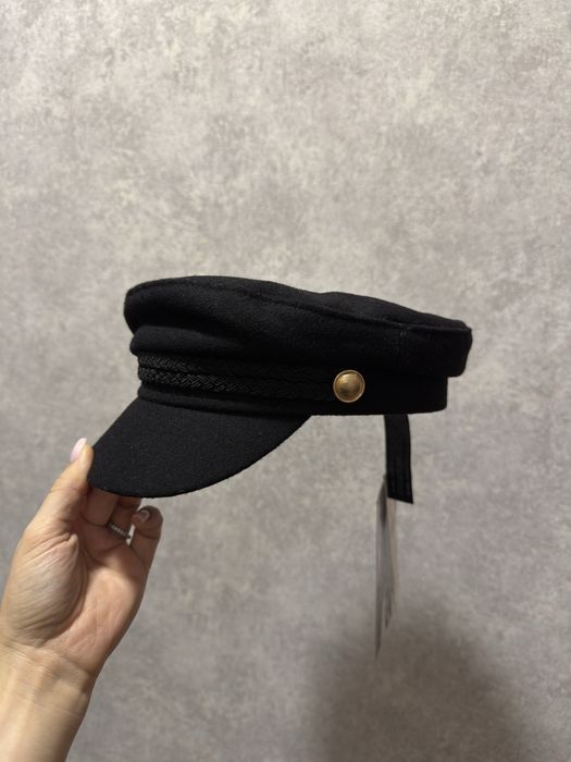 Капелюх від ZARA