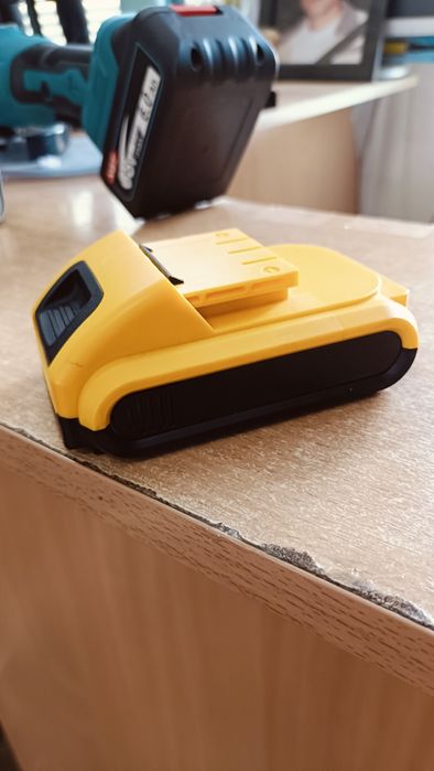 Акумулятор DeWalt для електроінструменту Аккумулятор девольт 20 21 24v