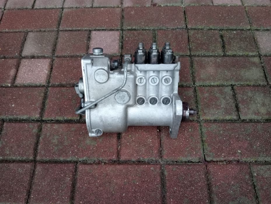 Pompa wtryskowa ursus c360 3p MF 255 Mielec