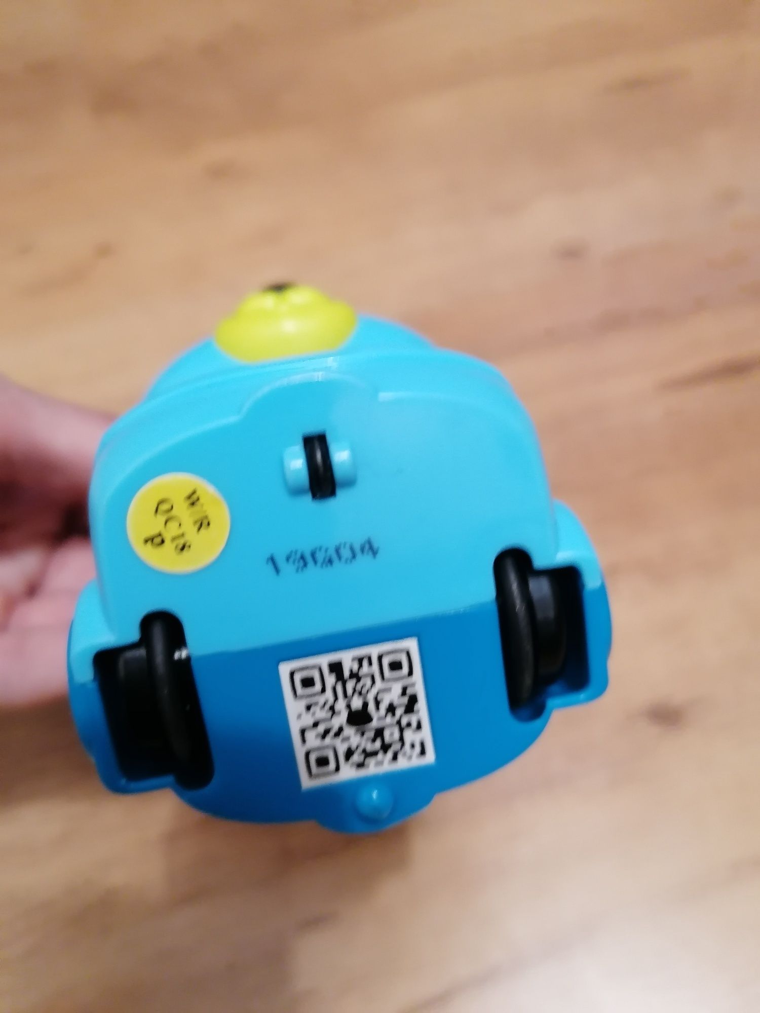 Interaktywny robot clementoni niebieski królik    20  zł