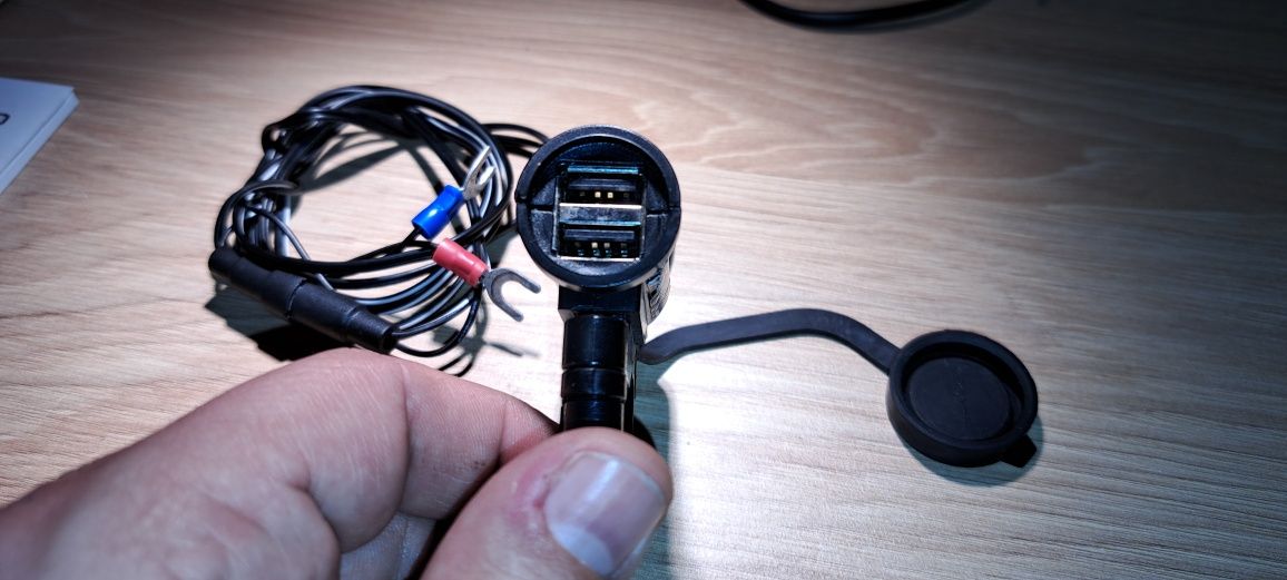 Ĺadowarka do telefonu 2 x usb A do motocykla