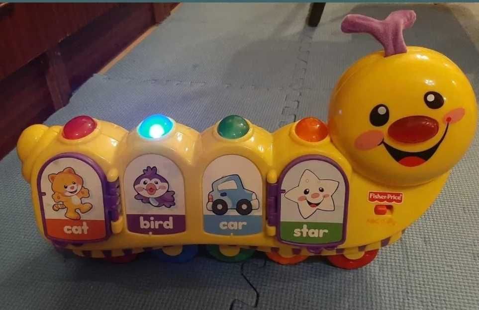 Fisher-price - Gąsienica Gawędziarka w języku angielskim.