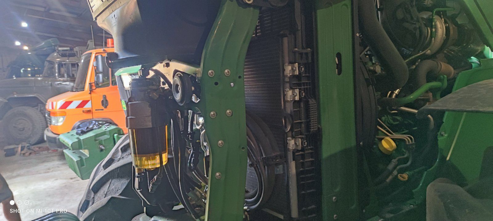 John Deere 6195r