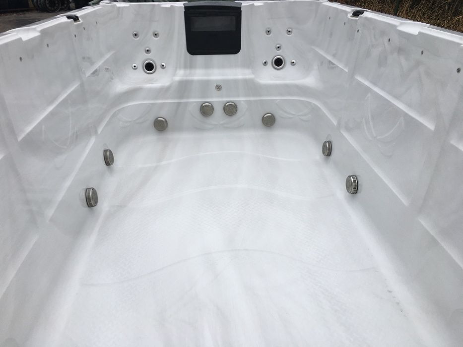 Jacuzzi ogrodowe Spa 6-osobowe z basenem