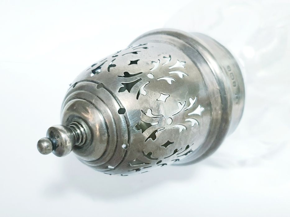 Lindo antigo frasco de açúcar inglês em cristal com prata contrastada