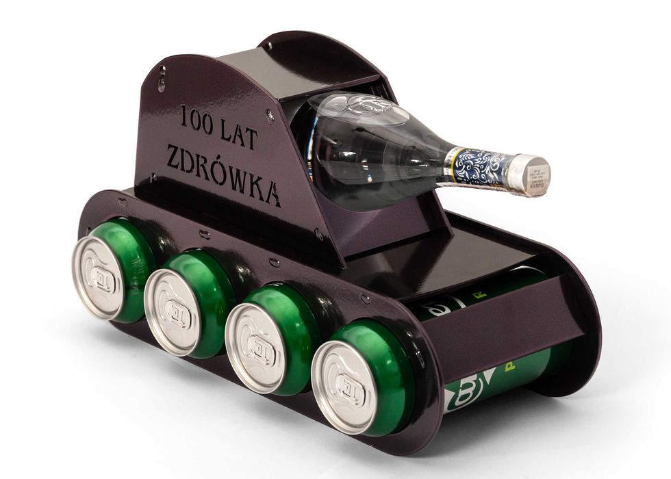 Śmieszny prezent na 18 30 40 urodziny czołg na alkohol metalowy