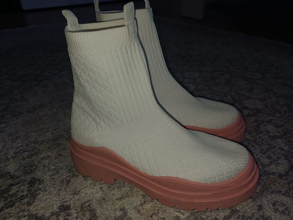 Чоботи весняні.Чулки