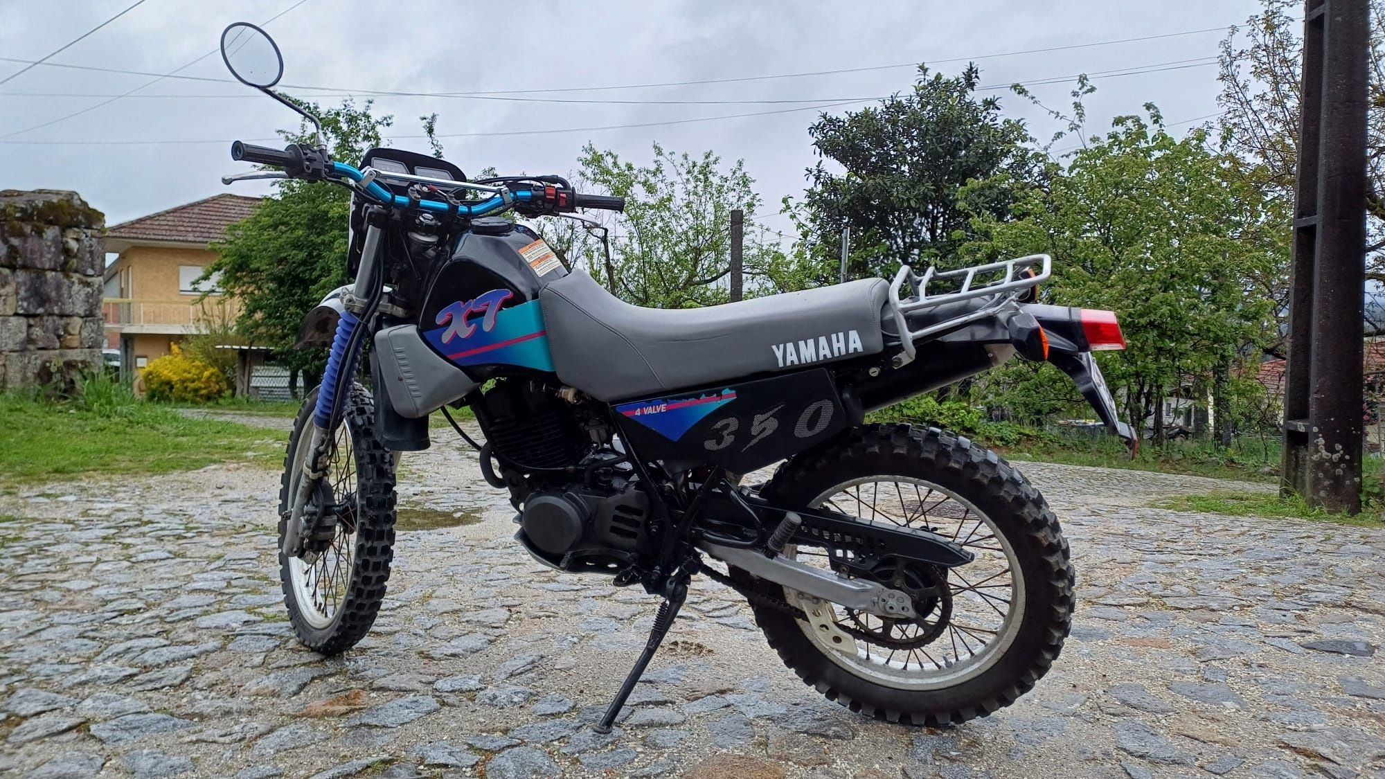 Yamaha XT350 (isenta de imposto + seguro 19€/ano)