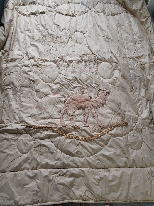 Ковдра з верблюжої вовни