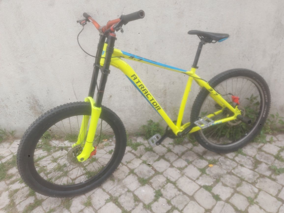 Vendo bicicleta ultra leve ou troco pur algo do meu interesse