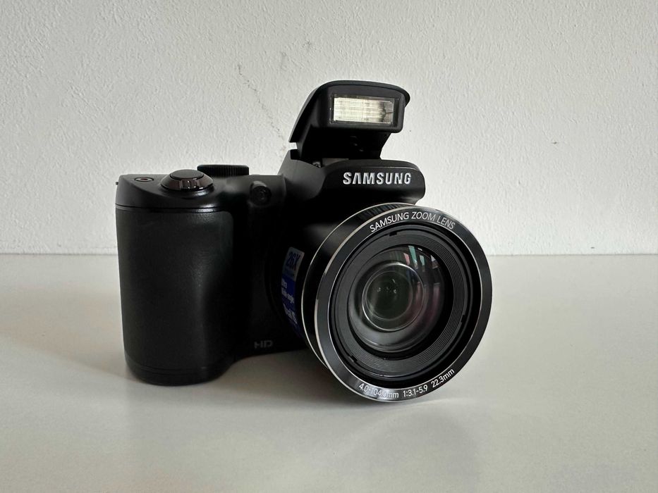 Máquina fotográfica Samsung WB100