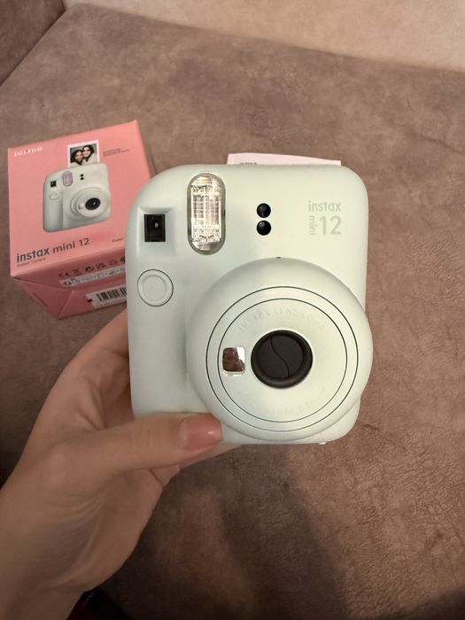 Instax mini 12 в ідеальному стані