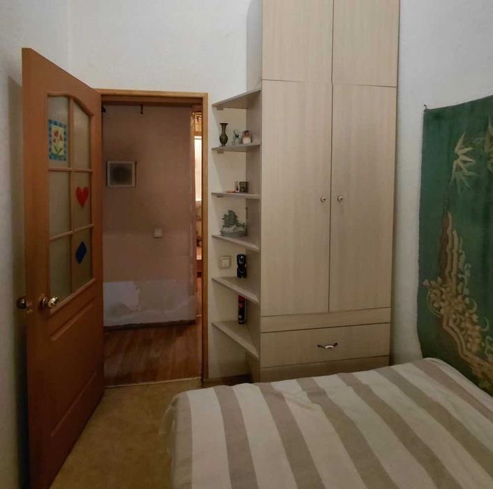 Продам 1 к. квартиру в Центре в жилом состоянии