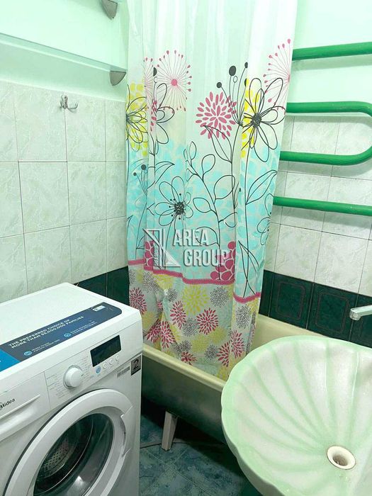 Здається в оренду 2-кімнатна квартира поряд з ринком.