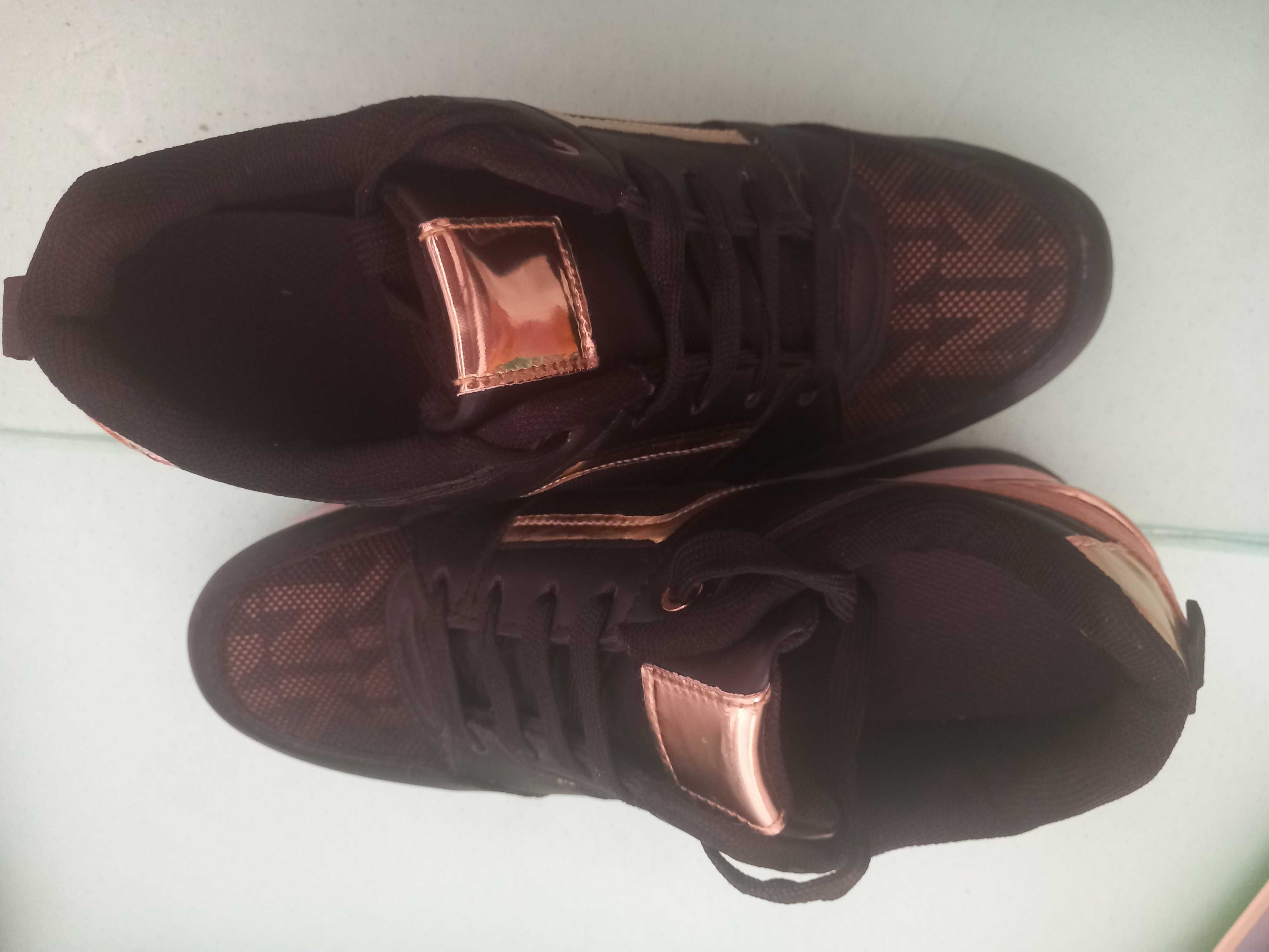 Sapatos 39 quase nunca usados