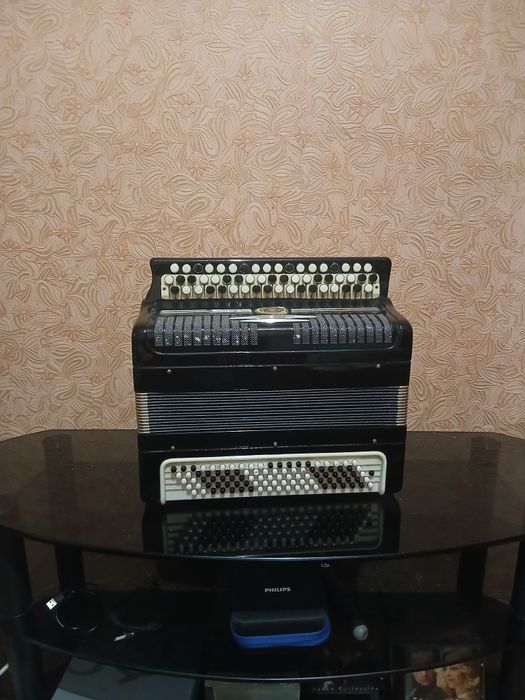 Продам баян тула 203