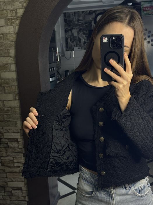 Піджак жіночий, твідовий, чорного кольору, теплий, розмір S та M