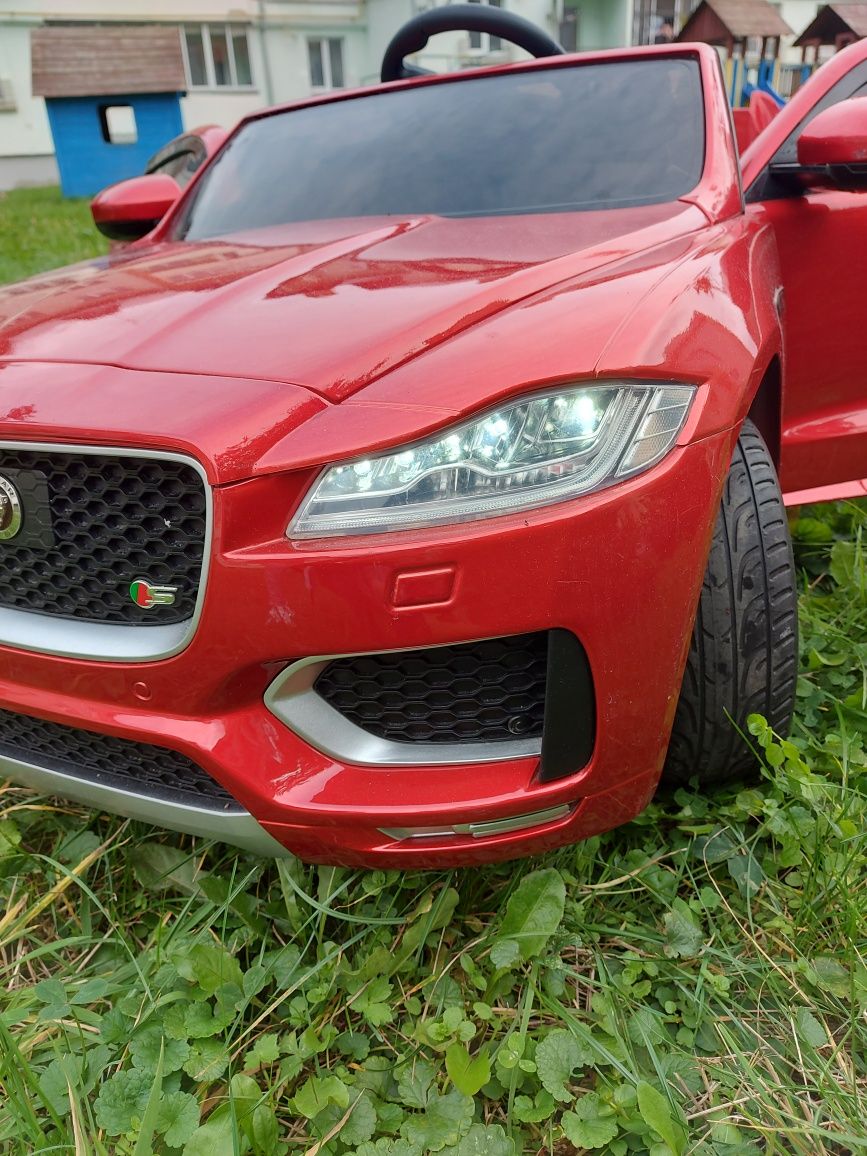 Дитячий електромобіль Jaguar F-Pace